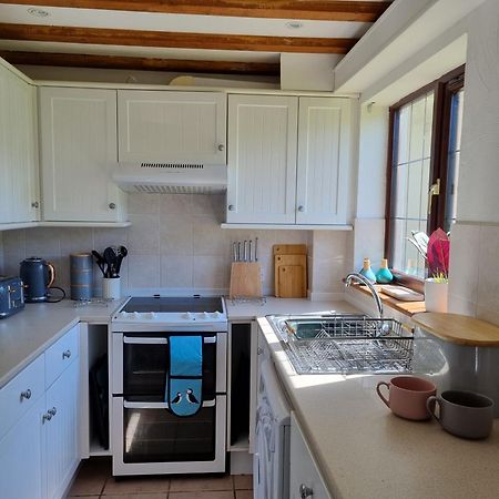 Sandpiper Cottage: Cosy Home Near The Beach Улакумб Екстериор снимка